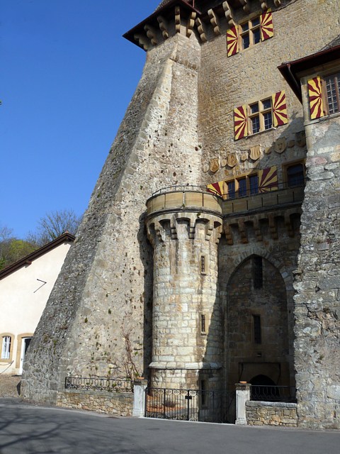 Le château de Vaumarcus, façade ouest