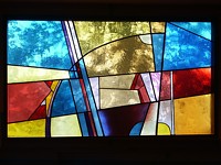 Un vitrail de la chapelle