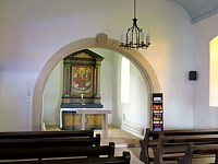 L'intérieur de la chapelle d'Enges