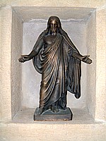 Temple de Boudevilliers - statue du Christ