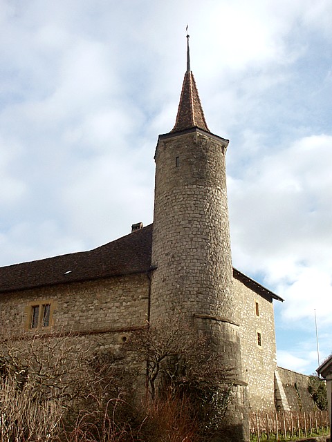 La tour du château de Boudry
