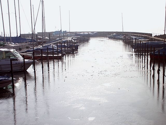 Port de Bevaix sous la glace