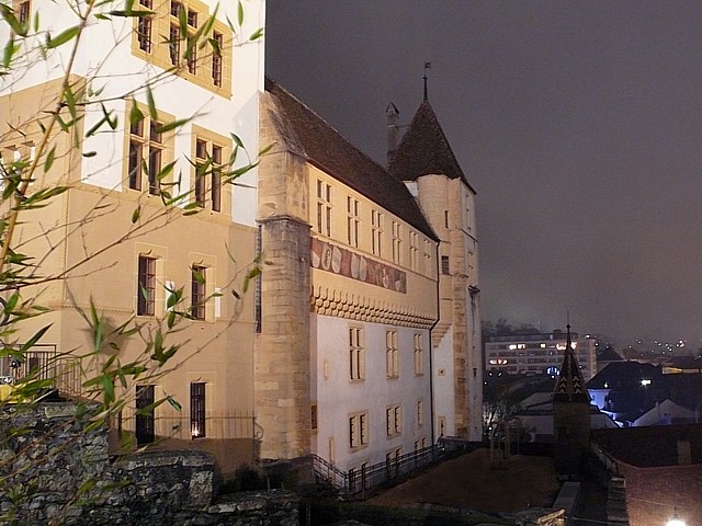 Le château de Neuchâtel de nuit
