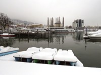 port de Neuchâtel sous la neige