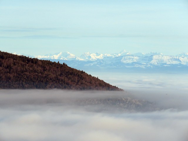 Brouillard sur le Val-de-Ruz